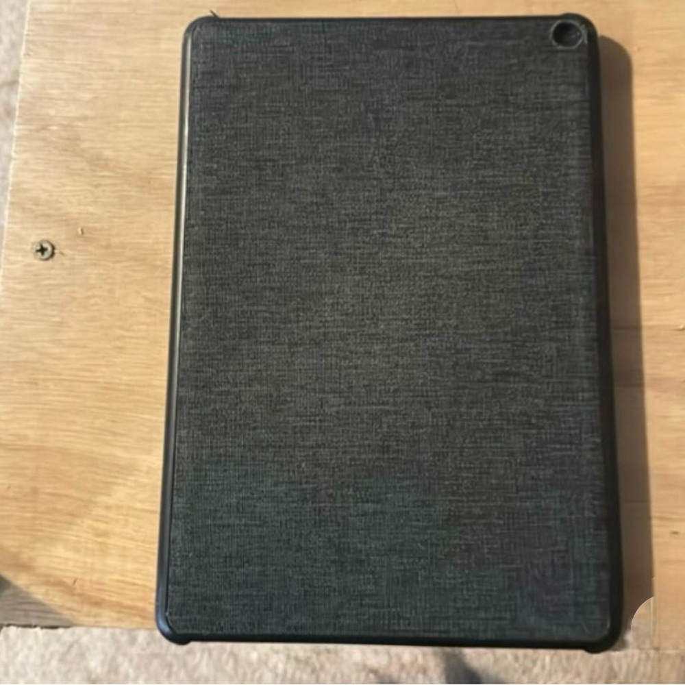 Amazon Kindle HD Fire Tablet 11th Generation - Picture 4 of 4